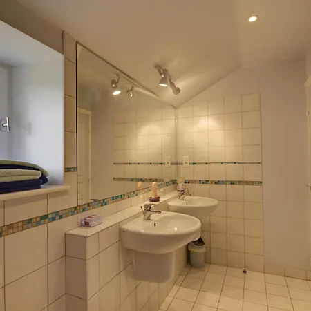 Semesterbostad Renove Avec Terrasse, Parking Et Randonnees Proches - Calme Assure - Fr-1-496-201 Montagny (Loire)